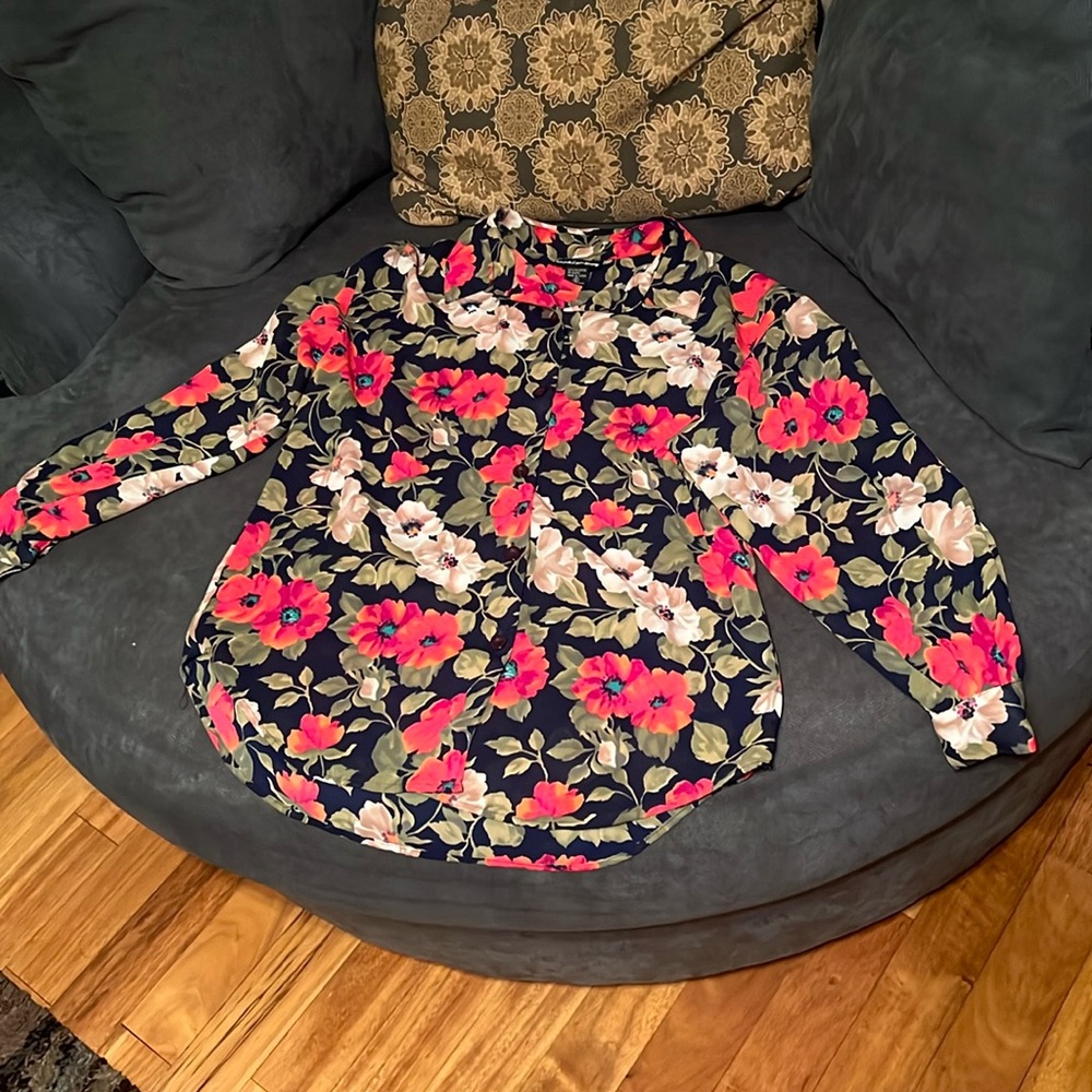 David Matthew Size 8 Navy Floral Button Up Blouse… - image 1